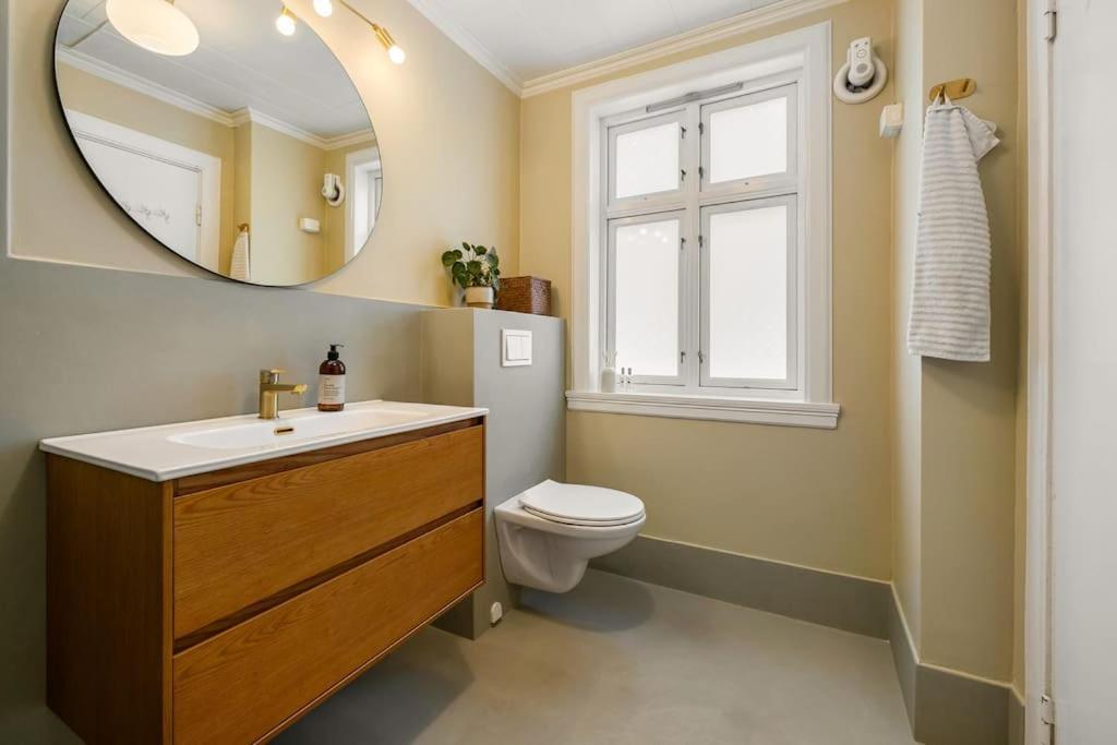 Det Lille Rode Huset Ved Floibanen Vila Bergen Exterior foto