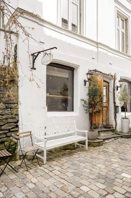 Det Lille Rode Huset Ved Floibanen Vila Bergen Exterior foto
