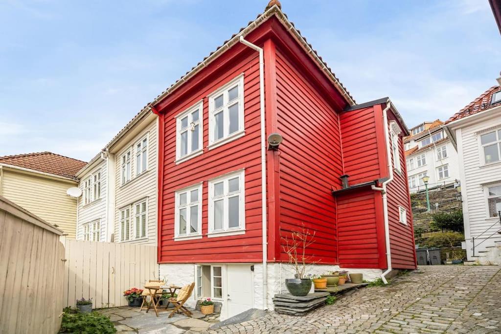 Det Lille Rode Huset Ved Floibanen Vila Bergen Exterior foto